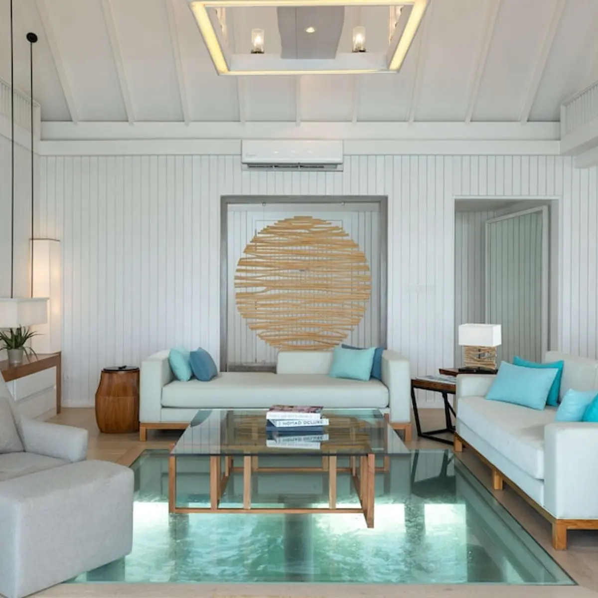 LUX* South Ari Atoll, Dhidhoofinolhu Island, Maldives 2