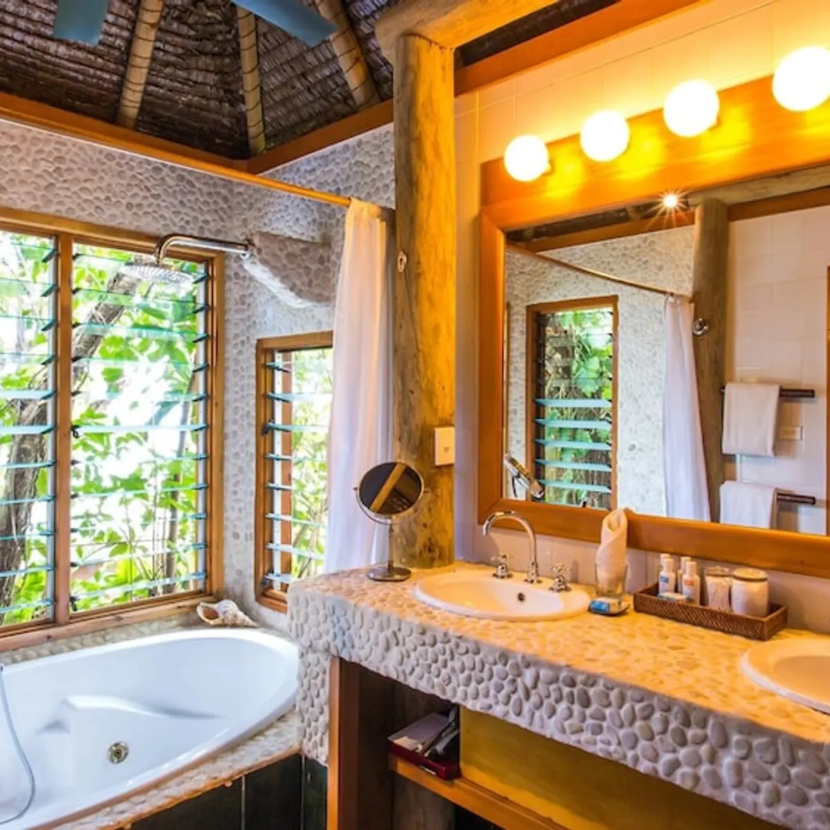 Namale Resort and Spa - Adults Only, Savusavu, Fiji 3