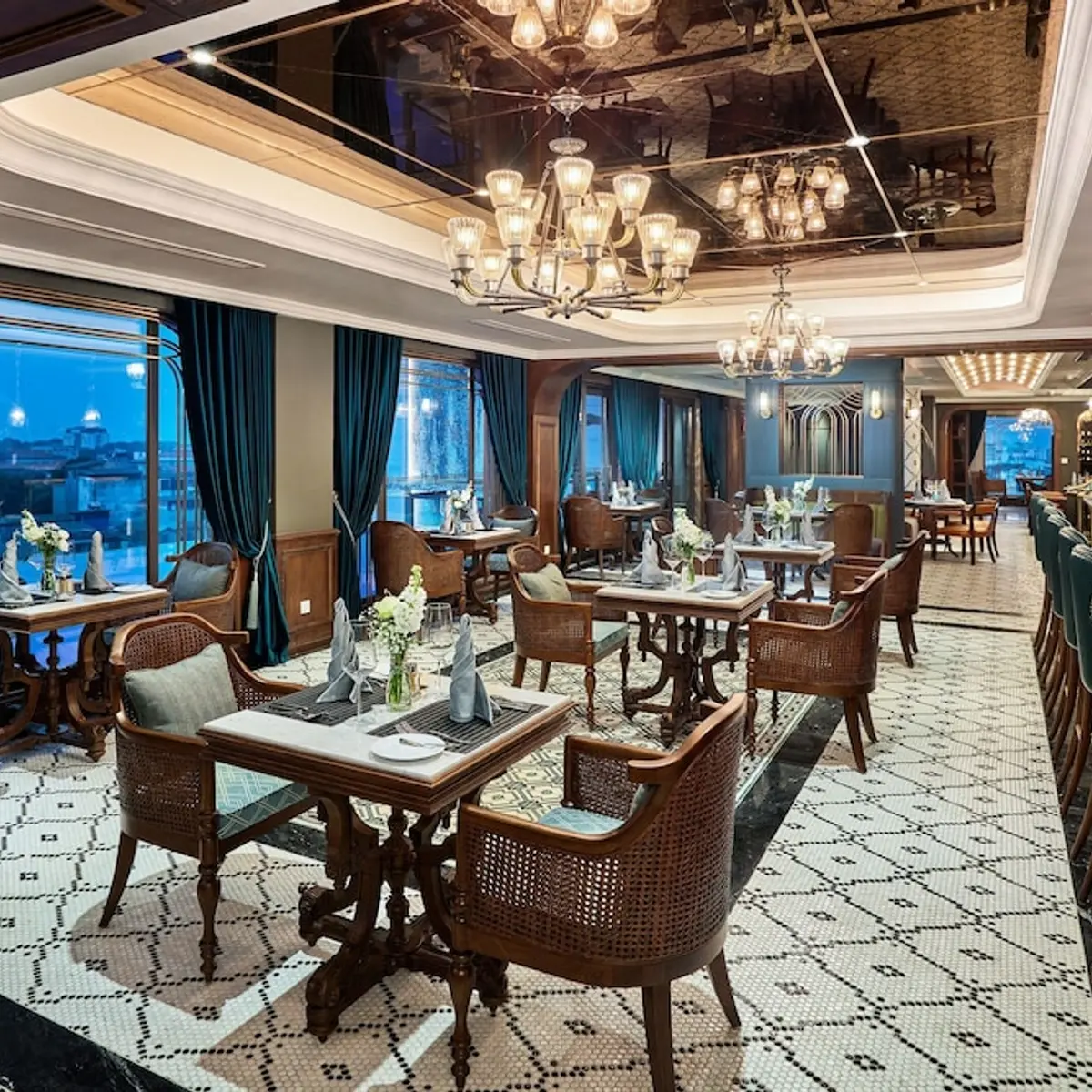 Peridot Grand Luxury Boutique Hotel, Hanoi, Vietnam 8