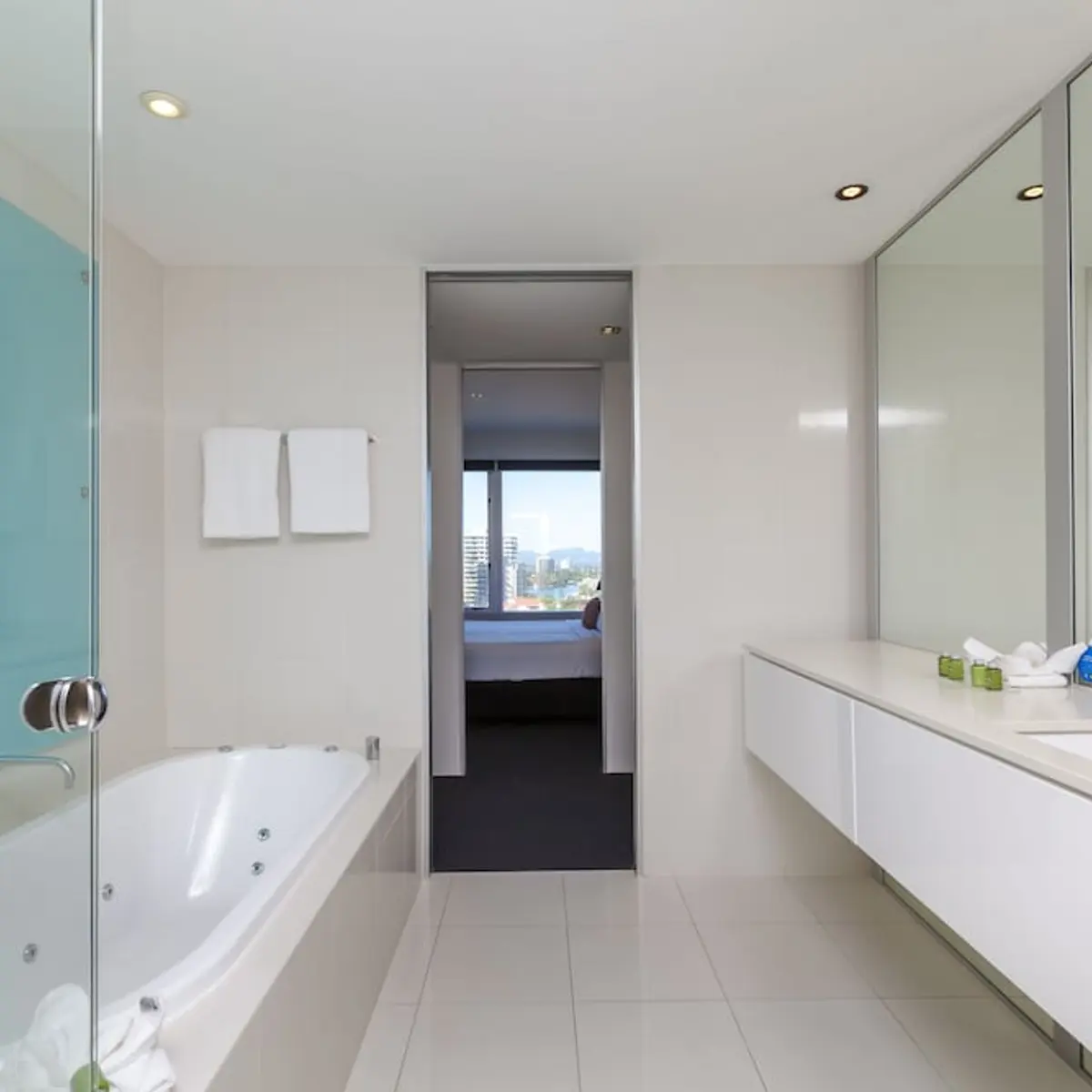 Q1 Resort & Spa, Surfers Paradise, Australia 6