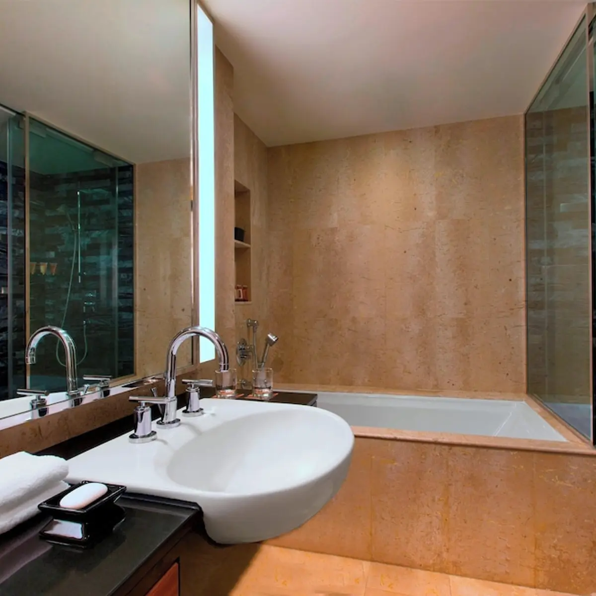 Royal Orchid Sheraton Riverside Hotel Bangkok, Bangkok, Thailand 7