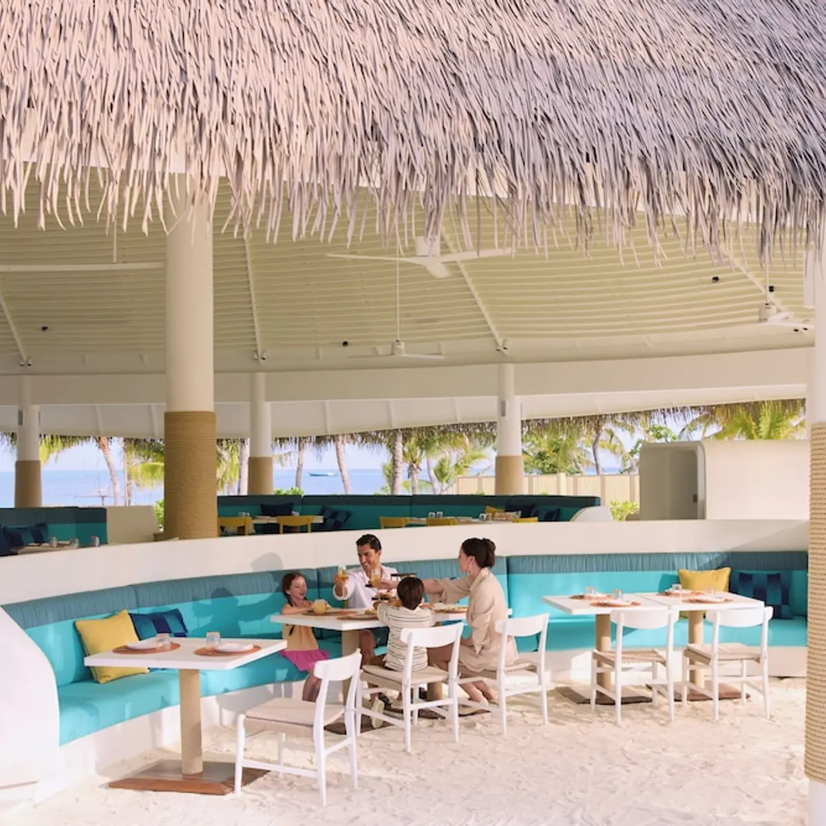 Centara Mirage Lagoon Maldives, Kodhipparu Falhu, Maldives 7