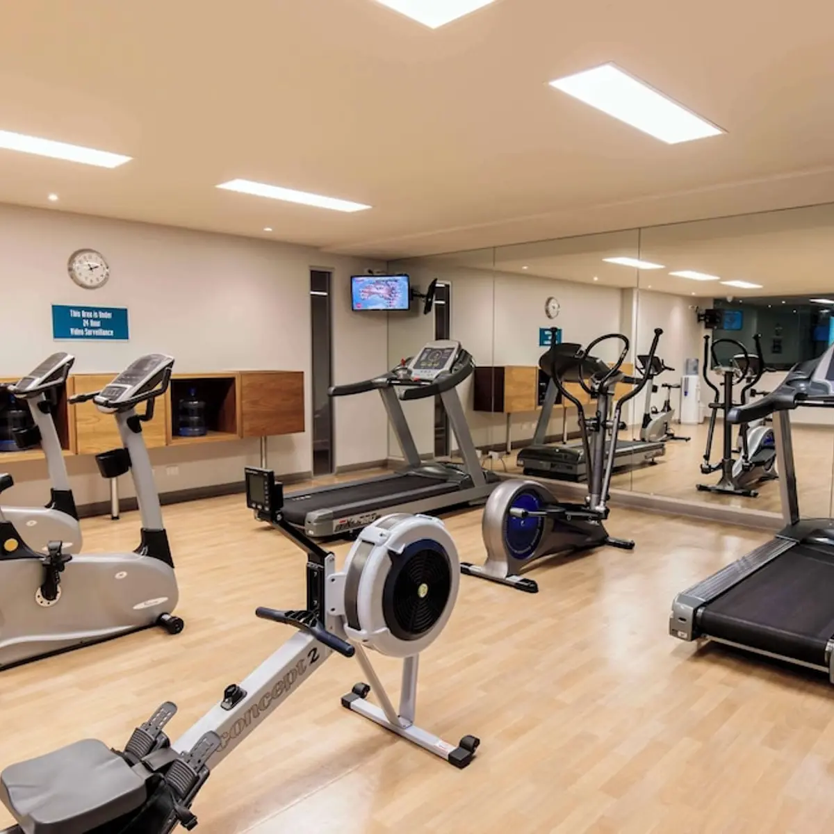 Oaks Glenelg Plaza Pier Suites, Glenelg, Australia 8