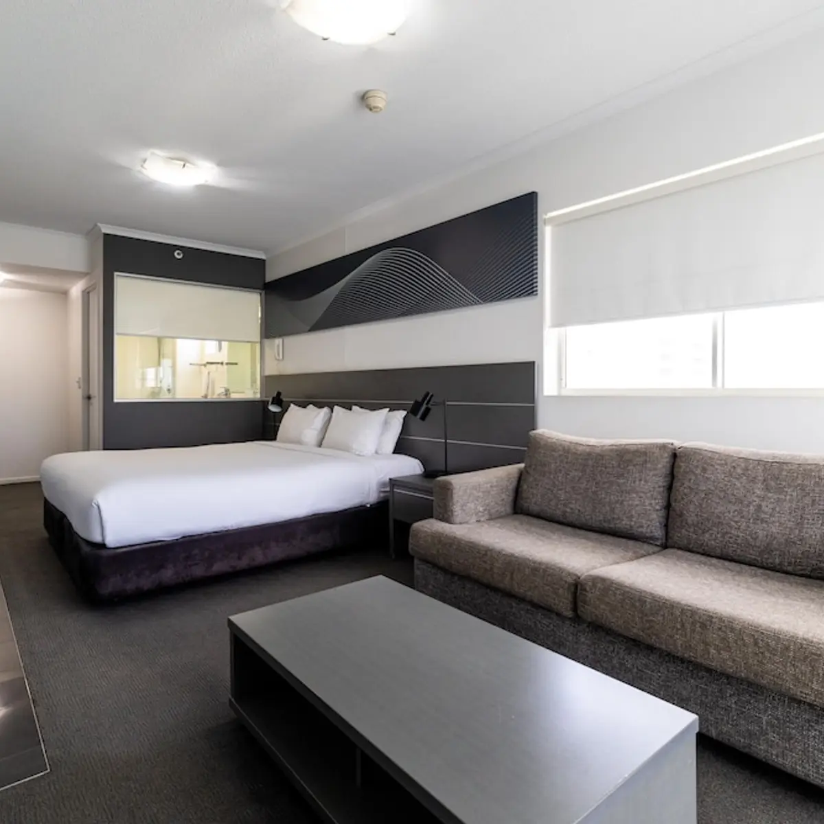 Oaks Townsville Hotel, South Townsville, Australia 7