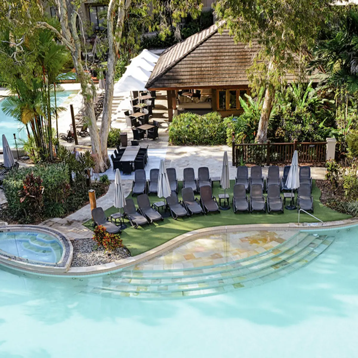 Pullman Palm Cove Sea Temple Resort & Spa , Palm Cove, Queensland 2