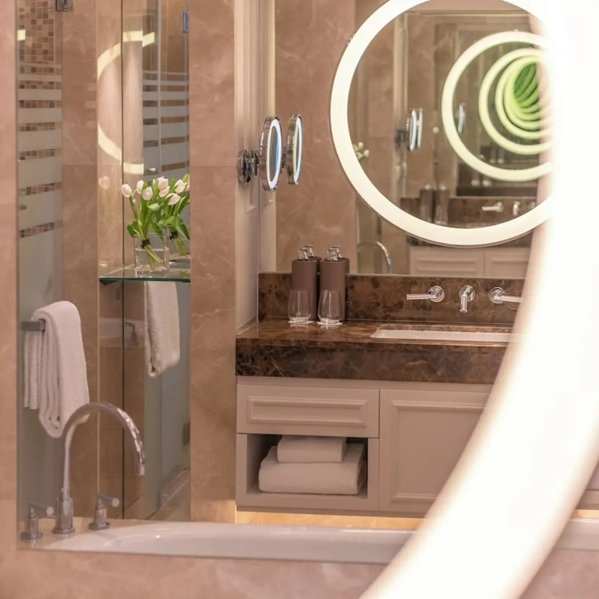Sofitel Bangkok Sukhumvit, Bangkok, Thailand 3