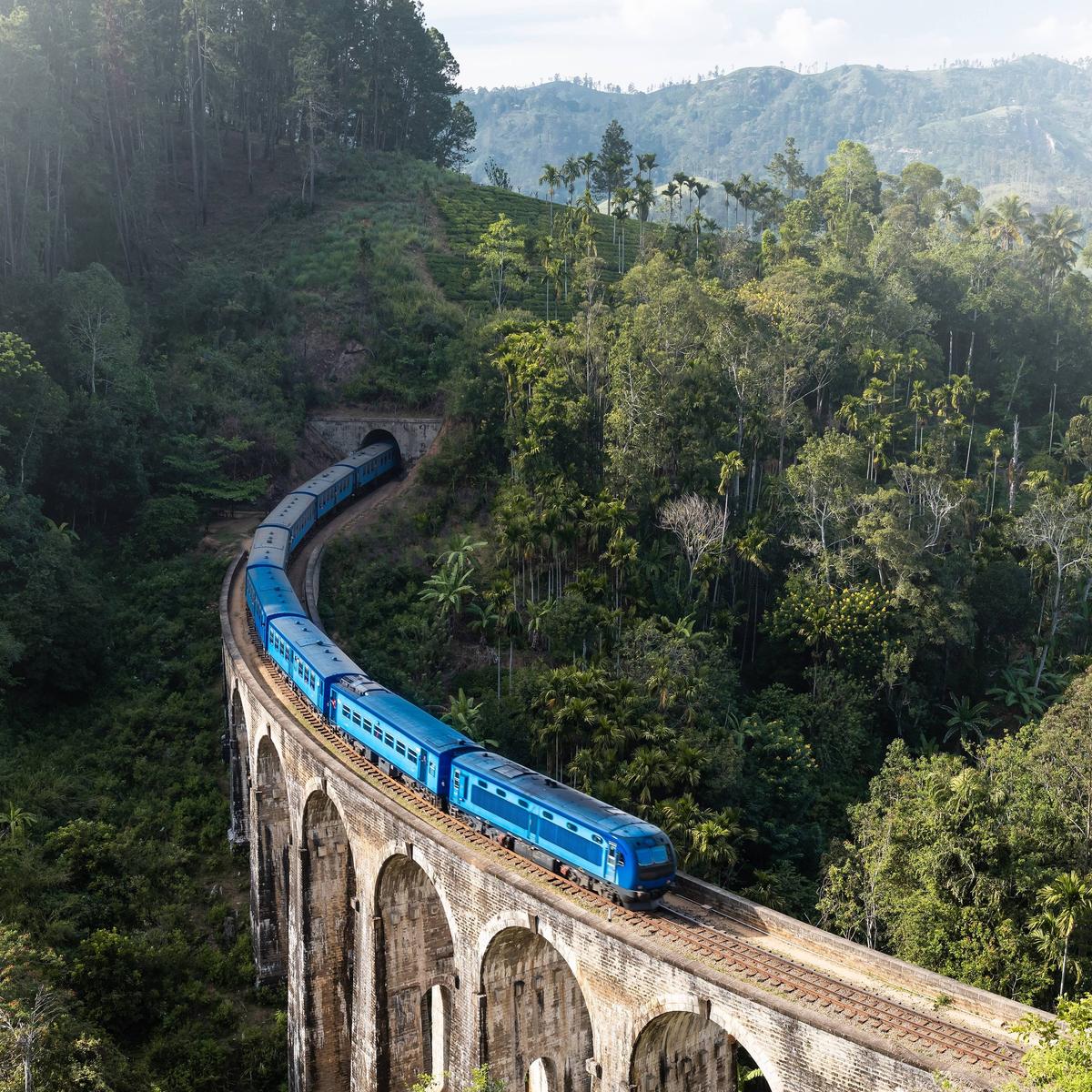Escapade privée haut de gamme de 13 jours au Sri Lanka, avec trajet en train panoramique, royaumes anciens et Galle, sur la côte par  4
