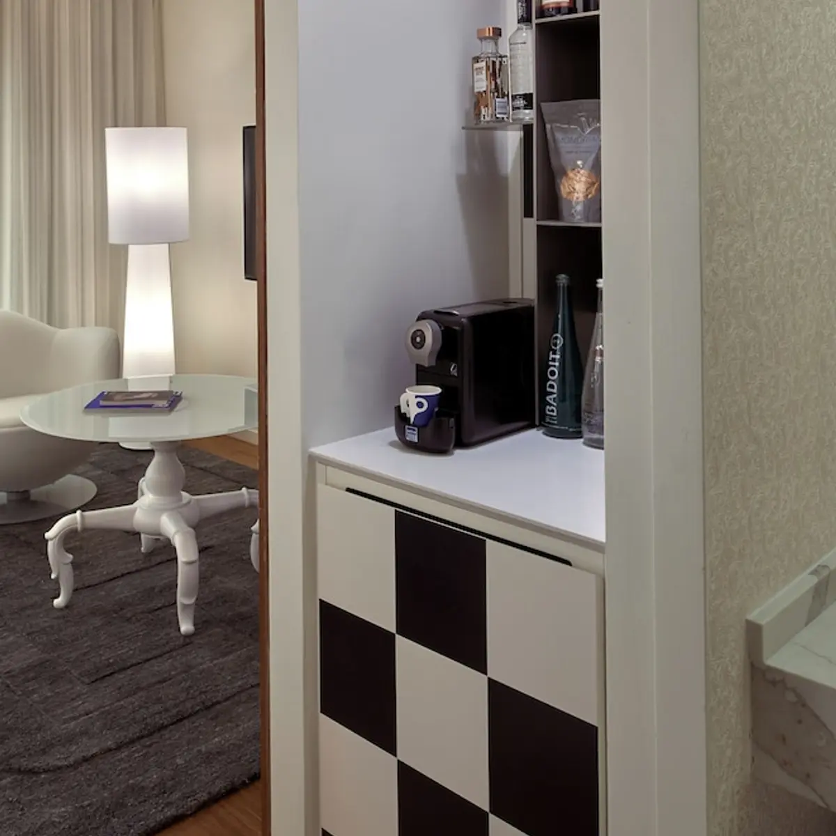 The Valorian Los Angeles, Curio Collection by Hilton, West Hollywood, United States 7