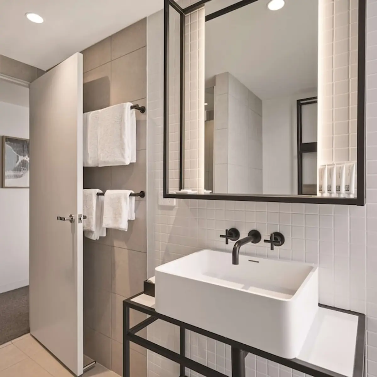 Vibe Hotel Melbourne, Melbourne, Australia 7