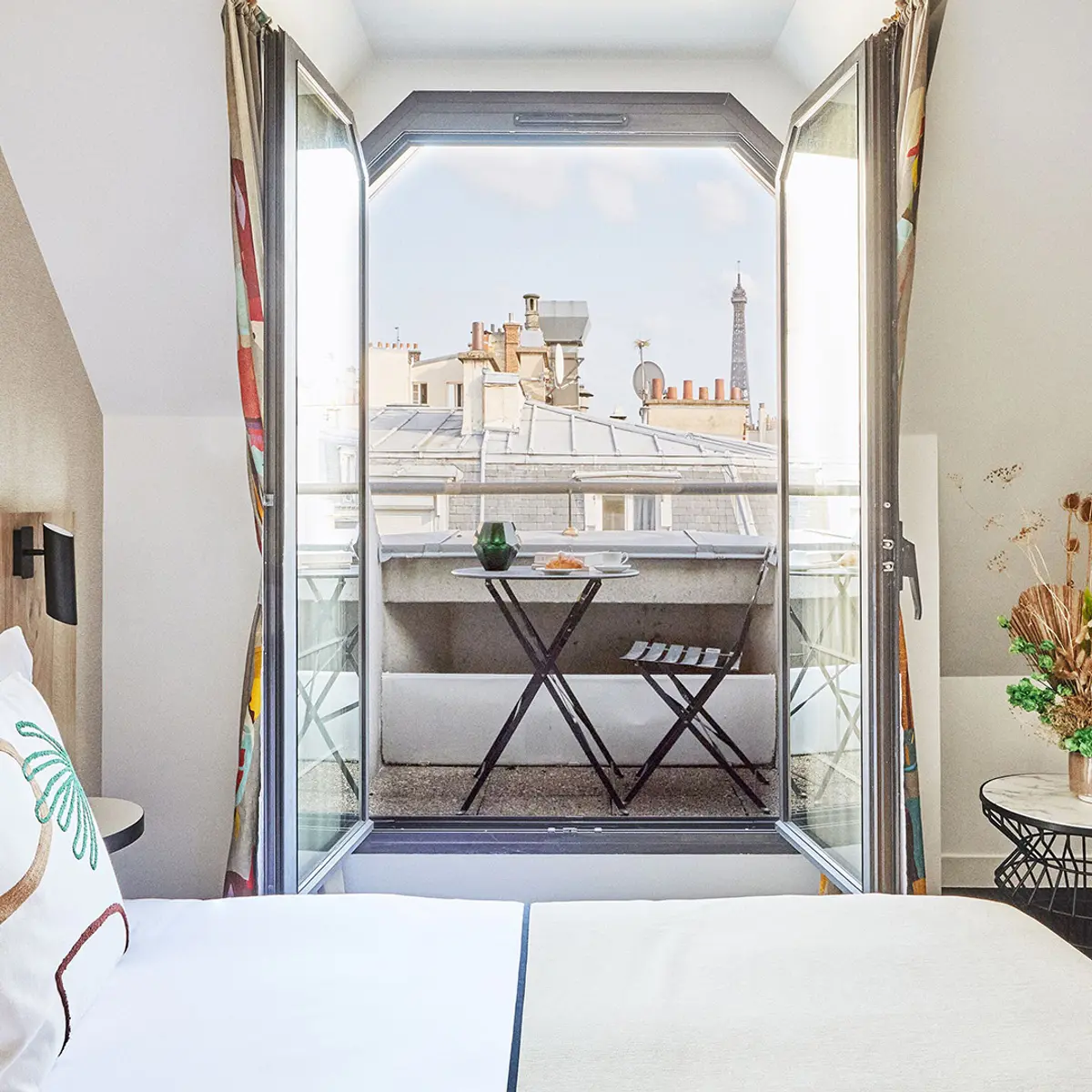 Hotel Plaza Tour Eiffel, Paris, France 1