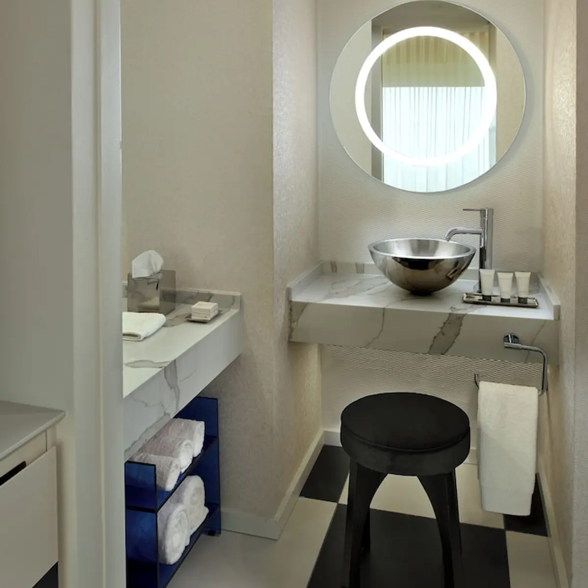 The Valorian Los Angeles, Curio Collection by Hilton, West Hollywood, United States 4