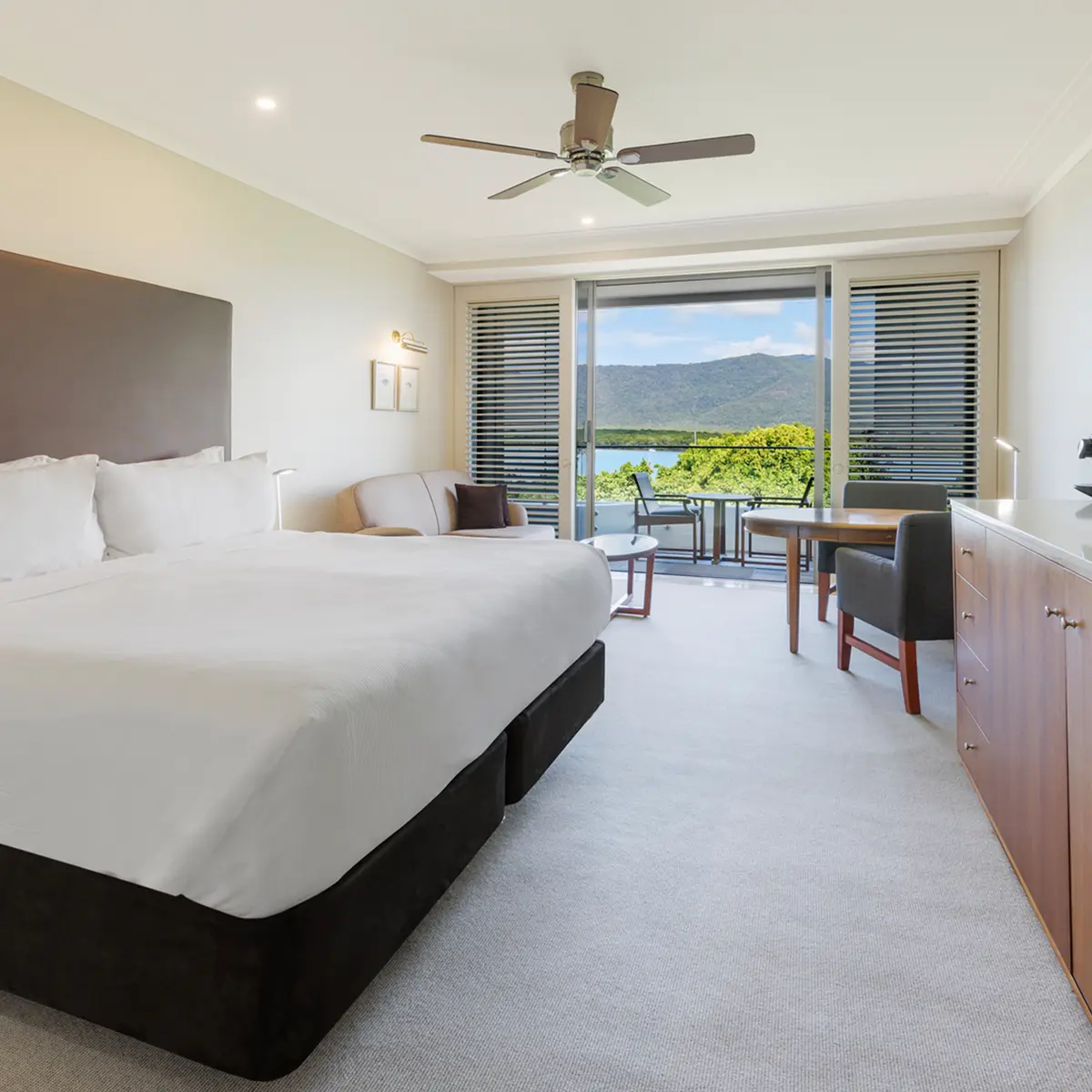 Pullman Reef Hotel Casino, Cairns, Queensland 3