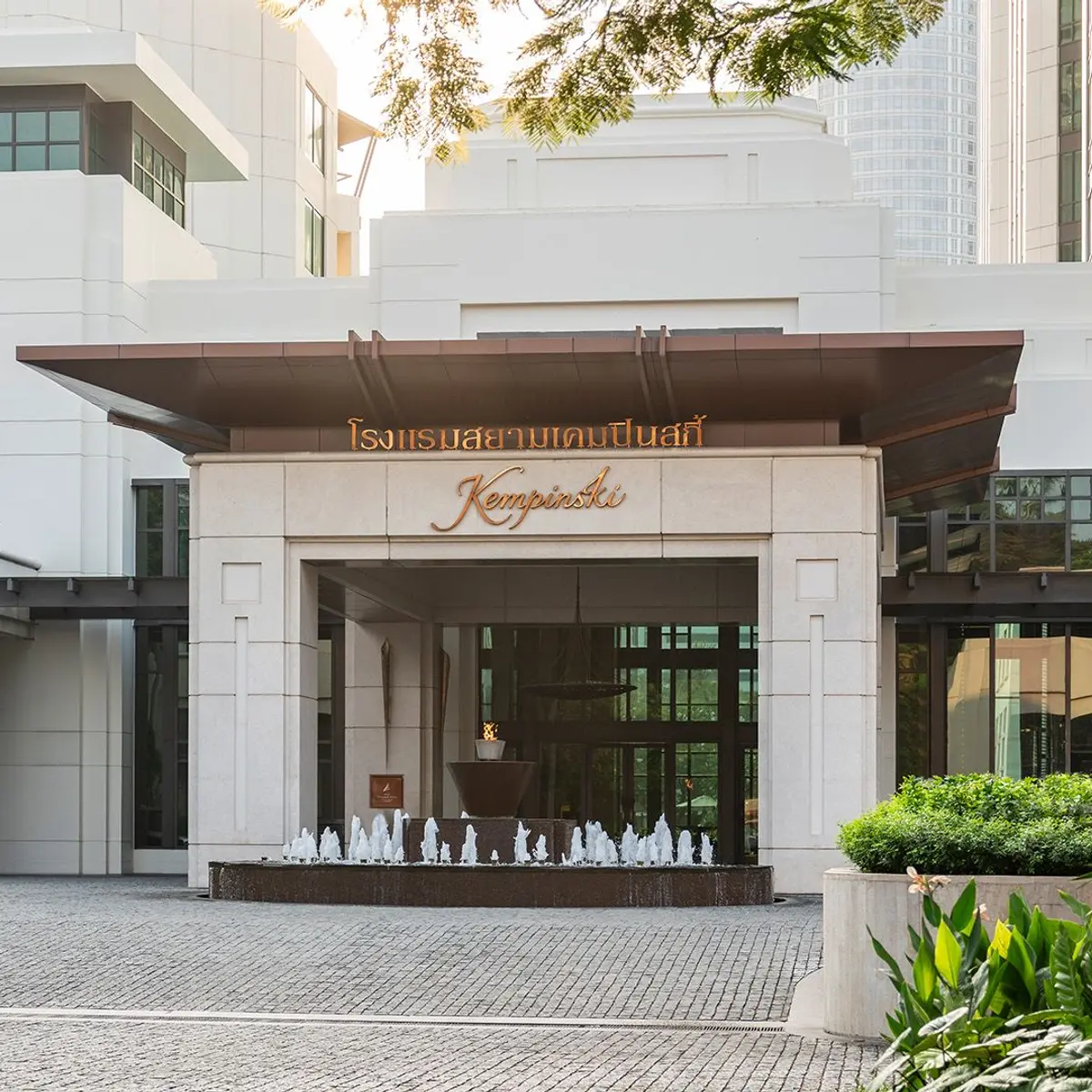 Siam Kempinski Hotel Bangkok, Bangkok , Thailand 8