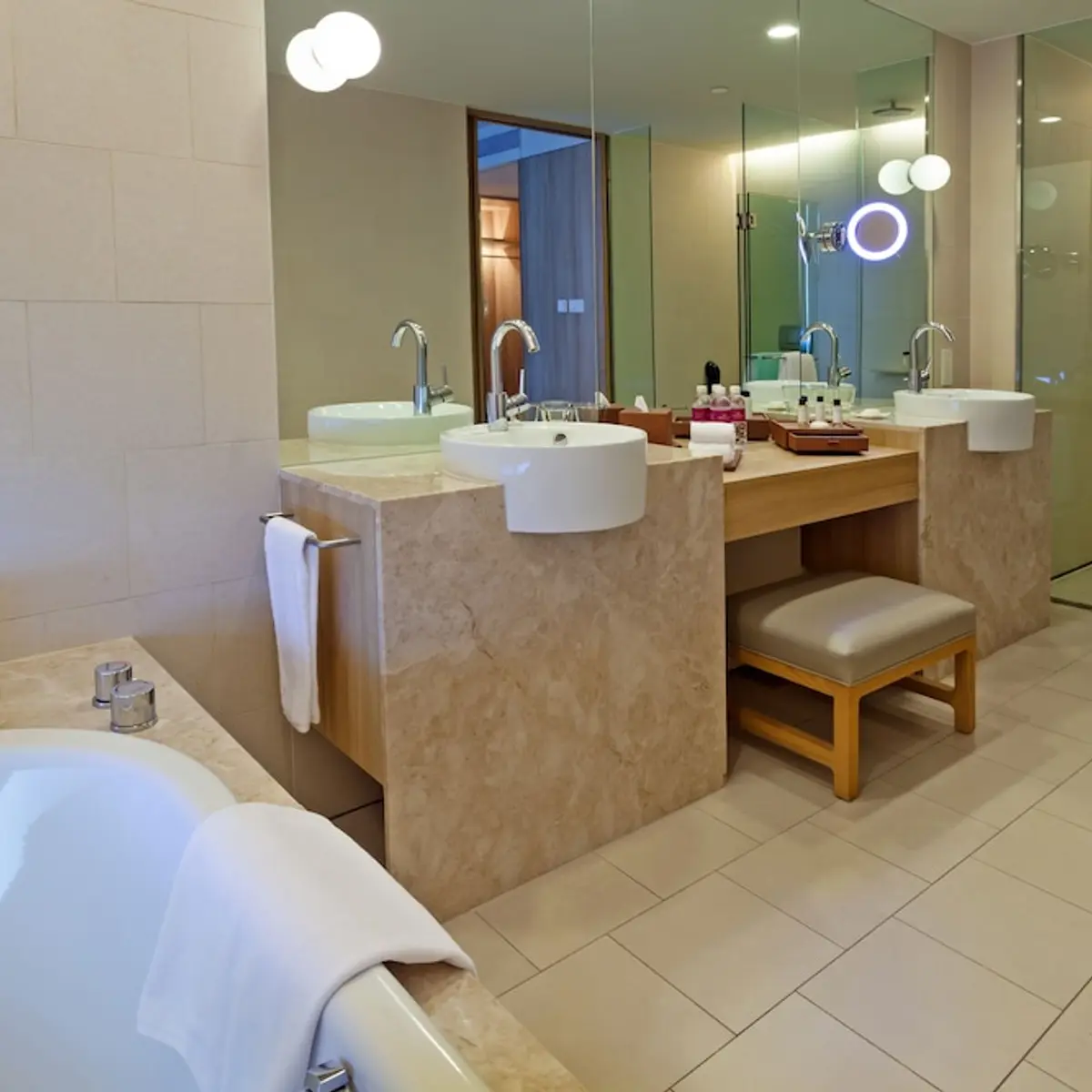 Crowne Plaza Changi Airport by IHG, Singapore, Singapore 3