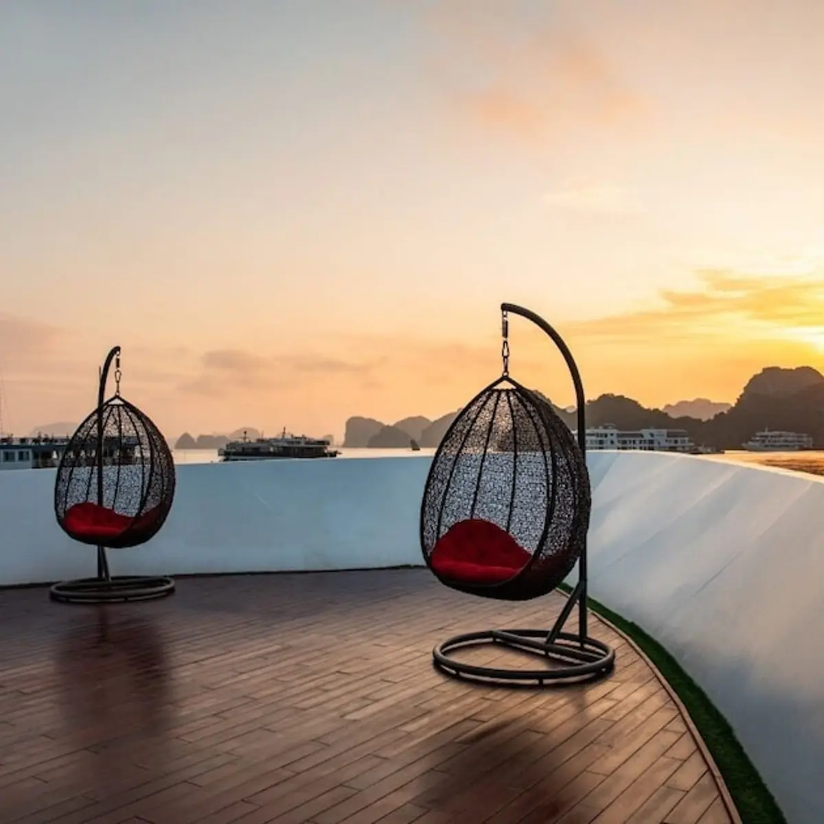 Dora Cruise, Ha Long, Vietnam 8