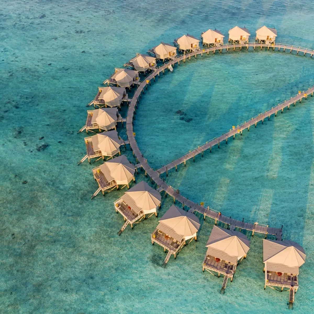 Komandoo Maldives Island Resort, Komandoo, Maldives 1