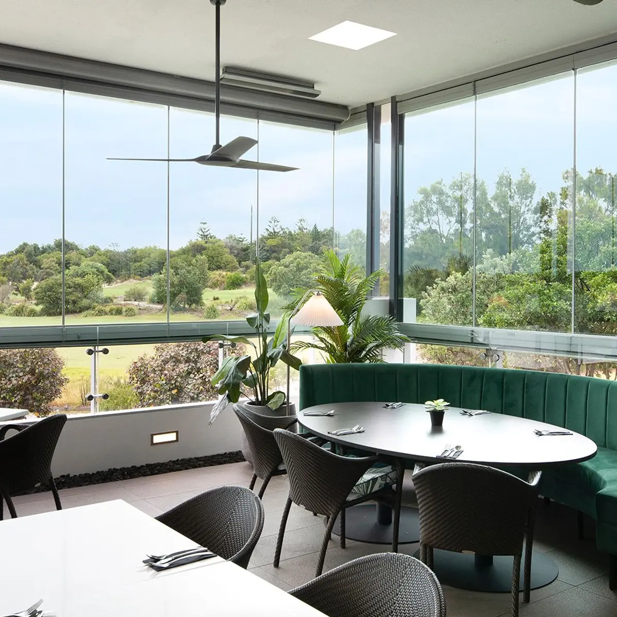 Pullman Magenta Shores Resort, Magenta, New South Wales 5