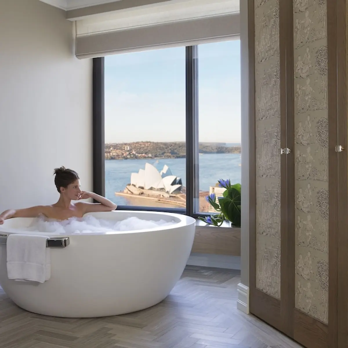 Four Seasons Hotel Sydney, Sydney, Australia 5