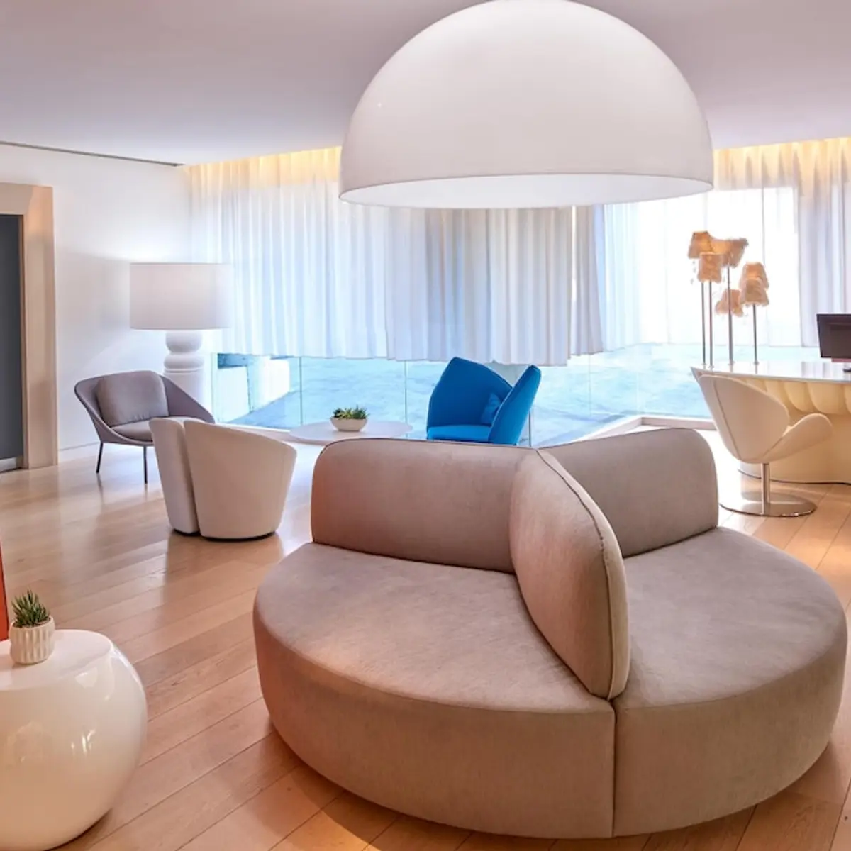 The Valorian Los Angeles, Curio Collection by Hilton, West Hollywood, United States 3