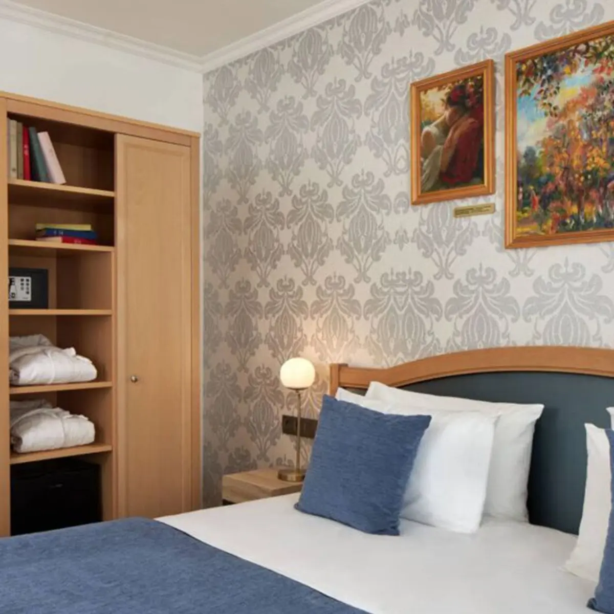 Hôtel Villa Romantic & Spa, Paris, France 3