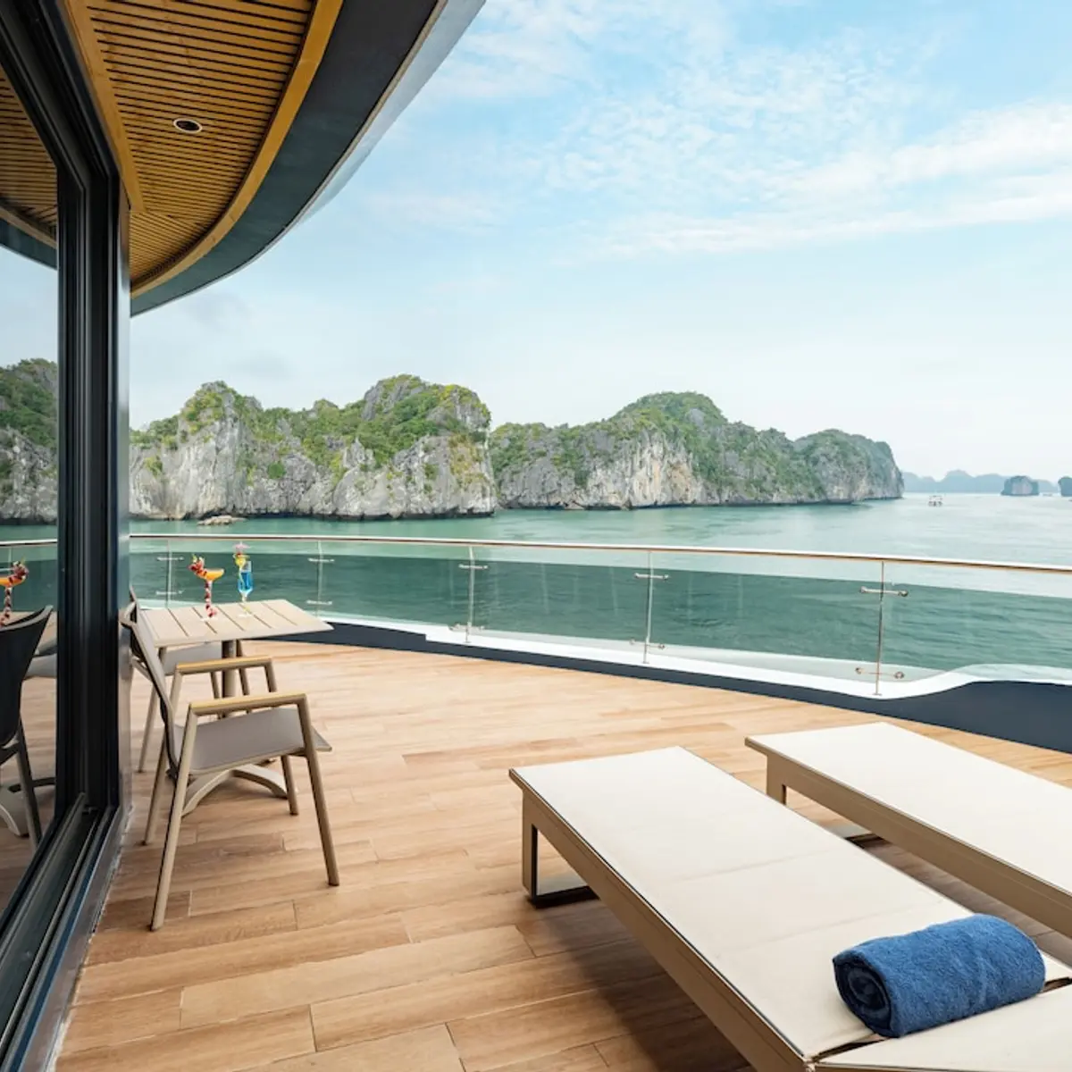 Dora Cruise, Ha Long, Vietnam 8