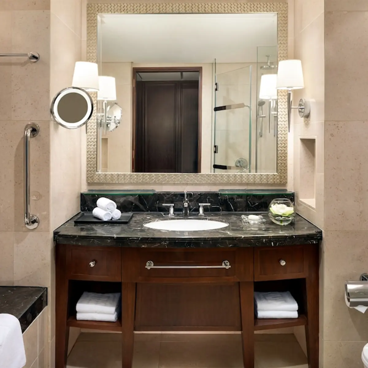 Shangri-La Bangkok, Bangkok, Thailand 3