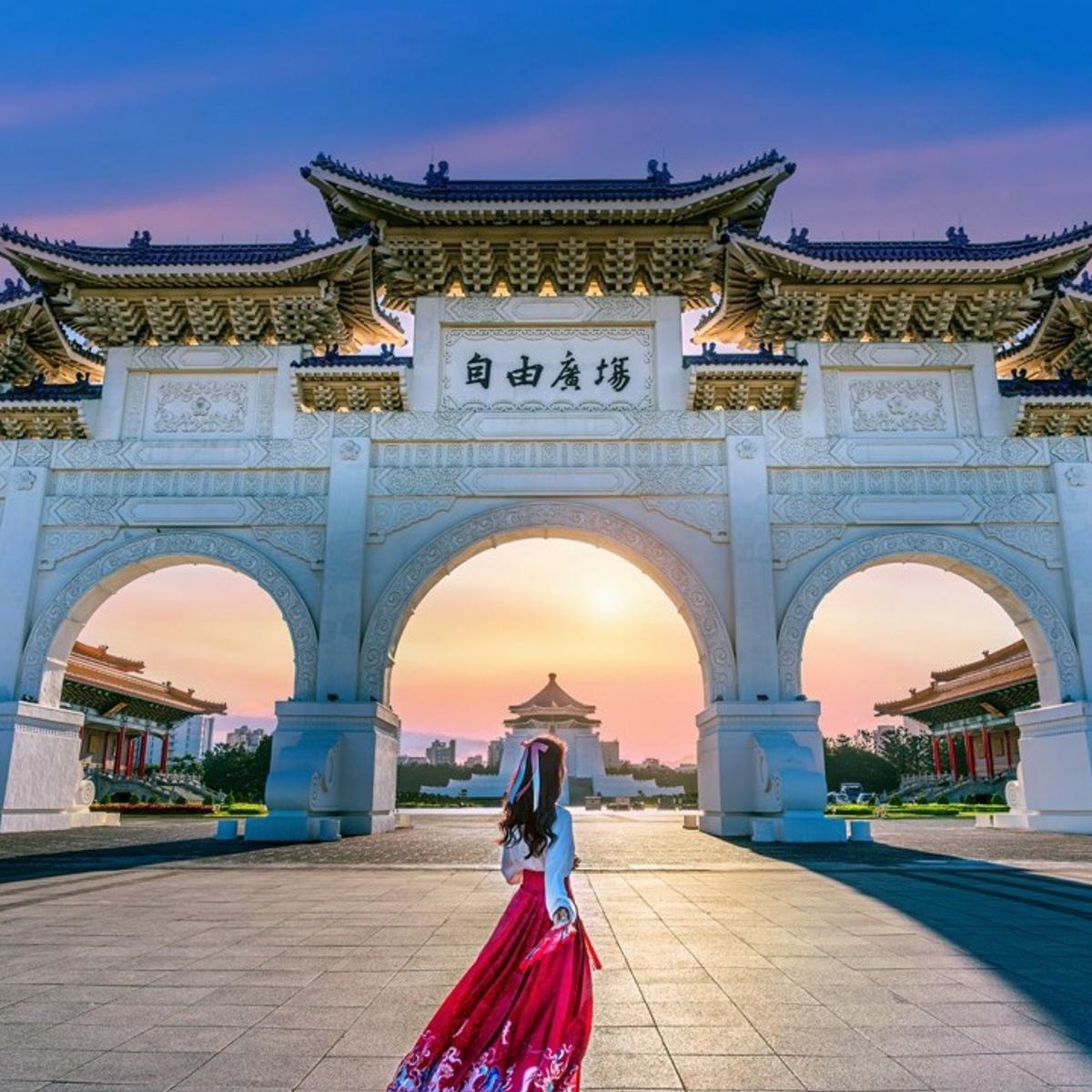 Premium-13-tägige Rundreise „Das Beste von Taiwan“ 2027 mit Taipeh, dem Breezy Blue Train und Yilan von  1