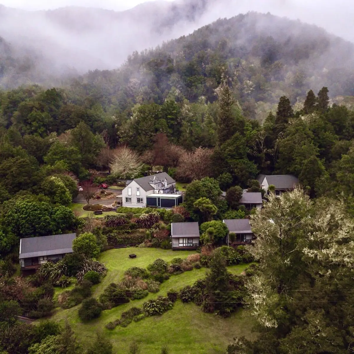 Maruia River Retreat, Shenandoah, New Zealand 1