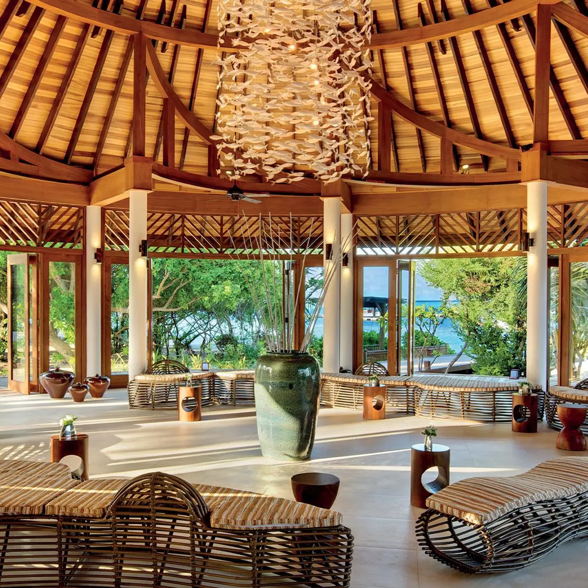 Hideaway Beach Resort & Spa, Dhonakulhi Island, Maldives 6