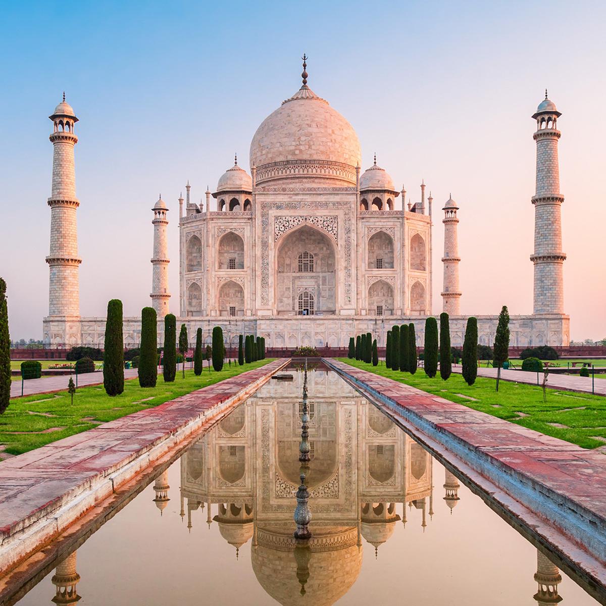 Premium 11-Day India Iconic Deccan Odyssey Luxury Rail Journey with Ranthambore, Agra & Udaipur by  4