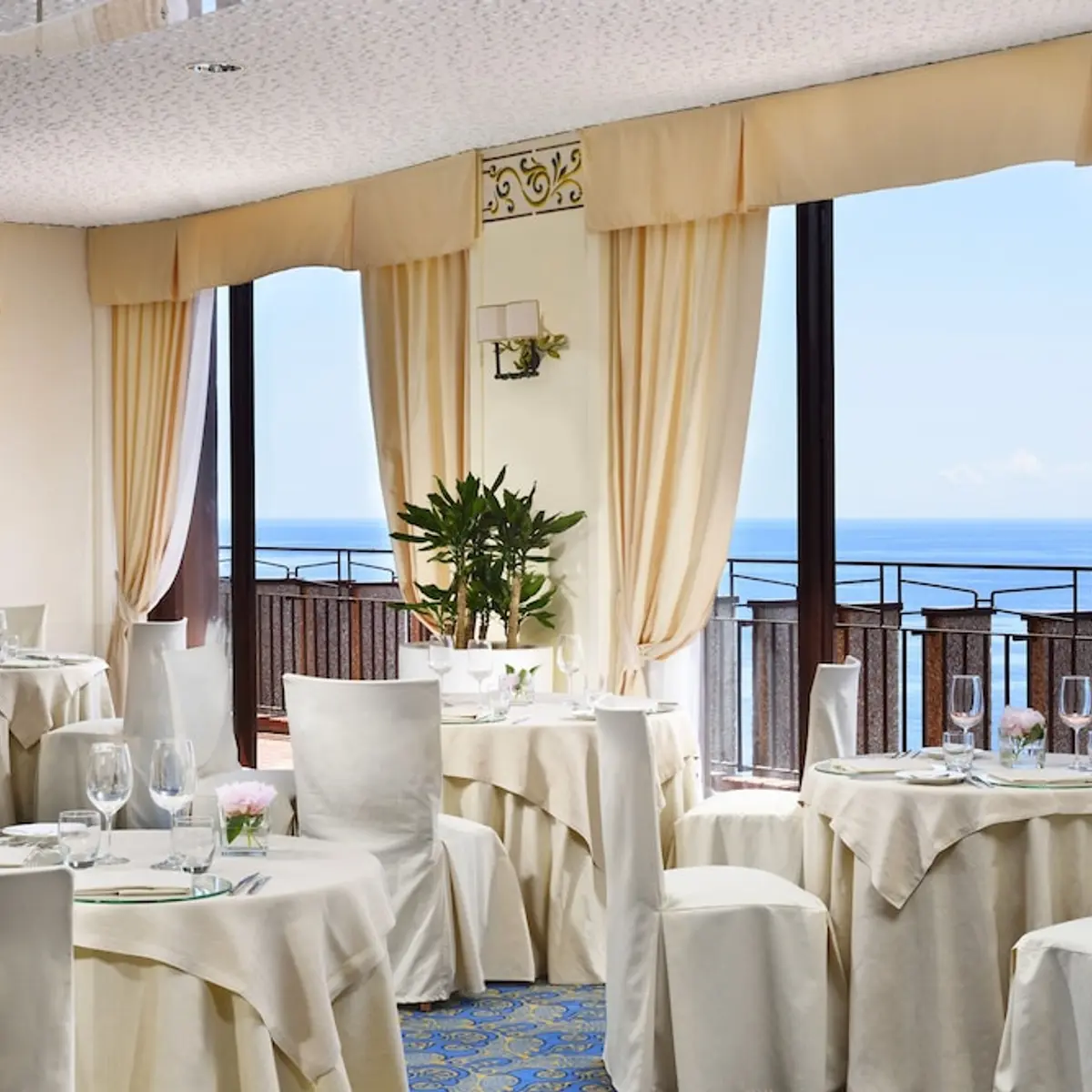 UNA Hotels Capotaormina, Taormina, Italy 8