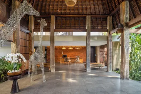 Sanctoo Suites and Villas, Sukawati, Indonesia 3