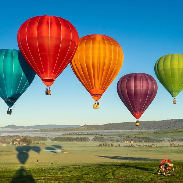 Yarra Valley: Award-Winning Sunrise Hot Air Balloon Flight with Complimentary In-flight Photos 4