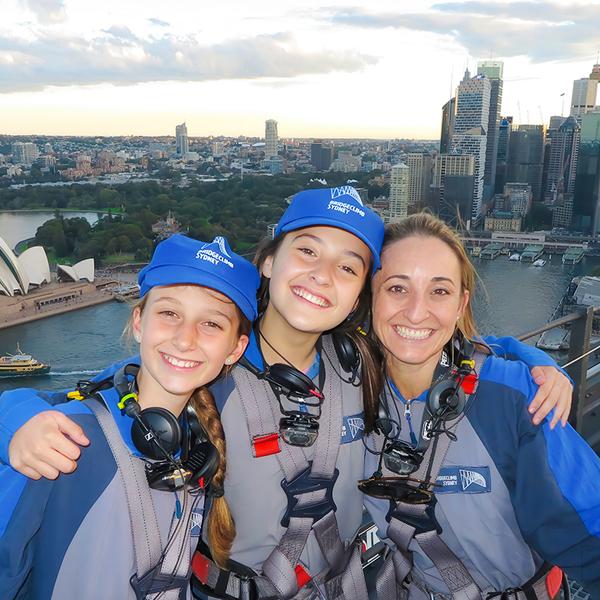 Sydney: Private Guided Sydney BridgeClimb Experiences for Up to Eight People with Digital Photo Package 2