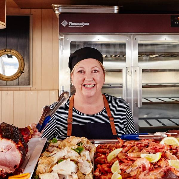 Two-Hour Sightseeing Buffet Lunch Cruise with Fresh Local Prawns 3