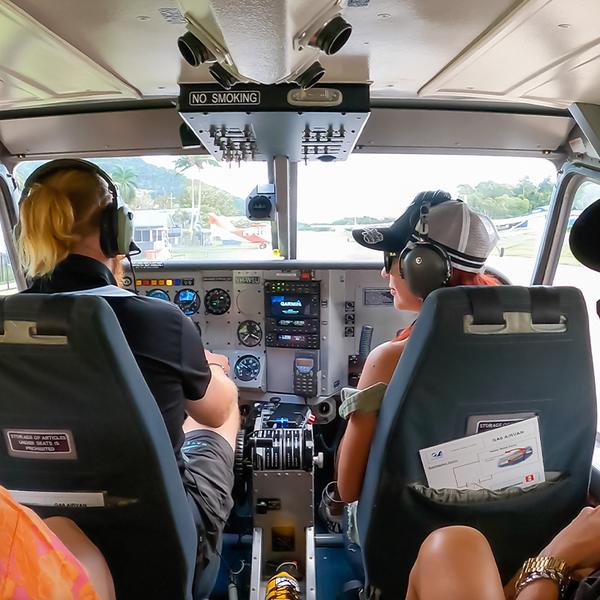 Airlie Beach: One-Hour Scenic Flight Over Whitsunday Islands & Great Barrier Reef 6