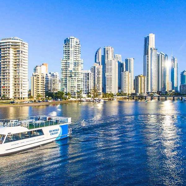 Gold Coast: Two-Hour Sightseeing Buffet Lunch Cruise with Fresh Local Prawns 2