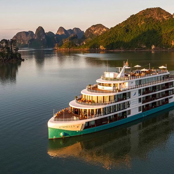 Vietnam Opulence with Two-Night Ha Long Bay Cruise & Hue Royal Dinner by Luxury Escapes Tours 2