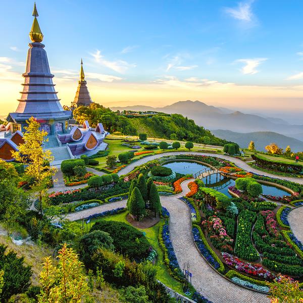 Classic Thailand Small-Group Tour with Phuket Beach Stay, Chiang Mai Cooking Class & Internal Flights by Luxury Escapes Tours 4