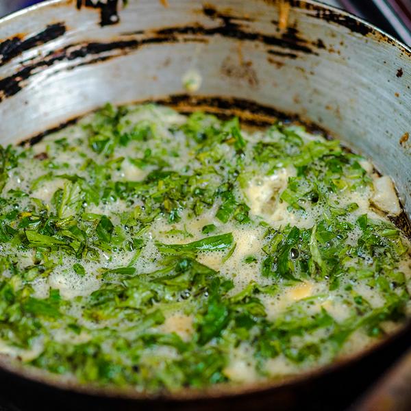 Four-Hour Private Early Morning Food Tour with Old Quarter Transfers 4