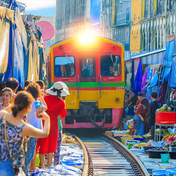 Bangkok: Explore the Famous Floating Market & Railway Market on a Private Half-Day Tour with Return Transfers 3