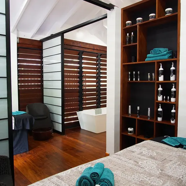 Barrier Beach Resort, Santo Espiritu, Vanuatu 6