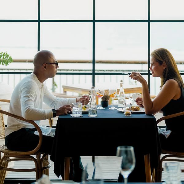 Bali: Romantic Four-Course Dining Experience at Nusa Dua Clifftop Restaurant with Cocktails 4