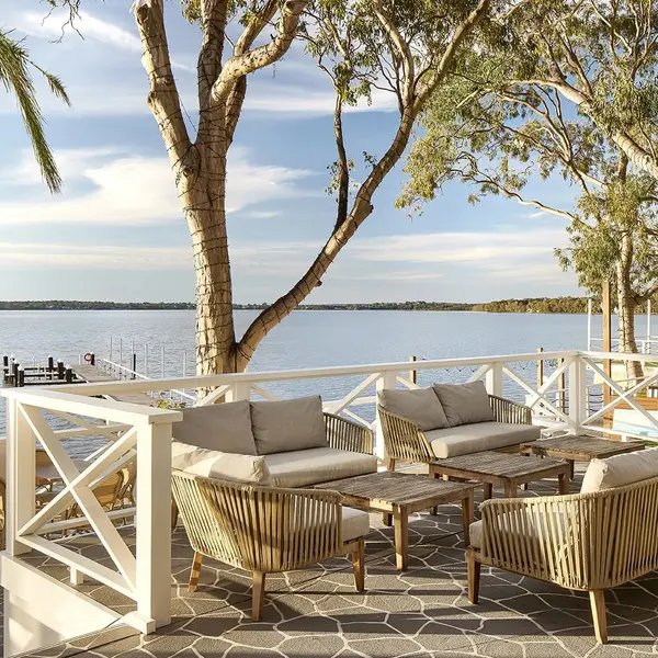 The Beachcomber Hotel, Central Coast, New South Wales 4