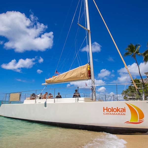 Honolulu: 1.5-Hour Sunset Sail with All-Inclusive Drinks 1