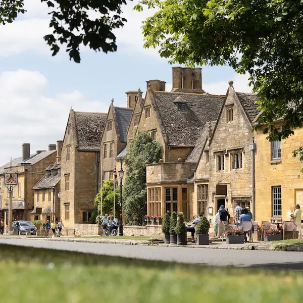 The Lygon Arms - an Iconic Luxury Hotel, Broadway, United Kingdom 1