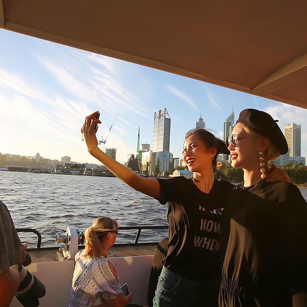 2.5-Hour Scenic Swan River Cruise with Buffet Dinner & Live Entertainment 7