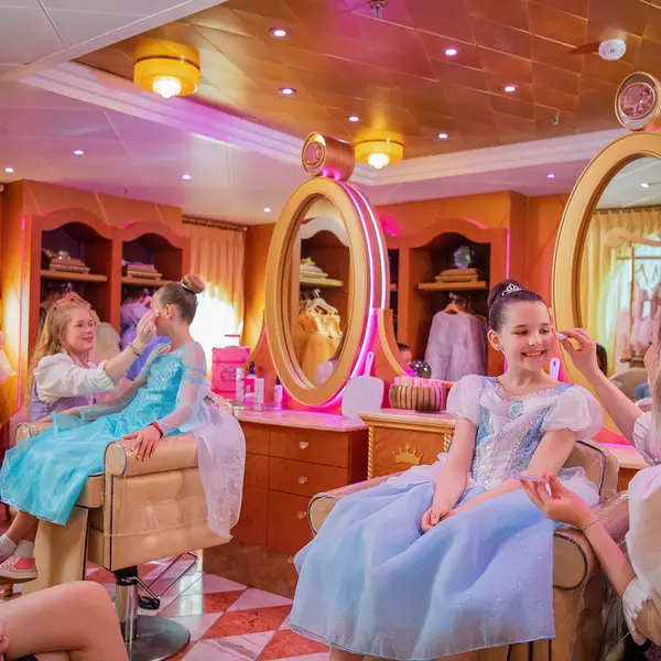 Sydney & Eden: 5 Night Disney Wonder New Year Celebration Cruise  with Disney Wonder 5