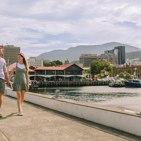 Hobart: Exclusive Professional Photoshoot Packages at Your Chosen Location with Edited Photo Gallery 1