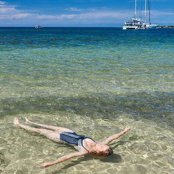 Port Douglas: Great Barrier Reef Low Isle Cruise with Snorkelling Equipment, Tropical Lunch & Glass of Sparkling 5